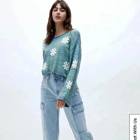 LA hearts Daisy Chain sweater - Picture 2 of 8